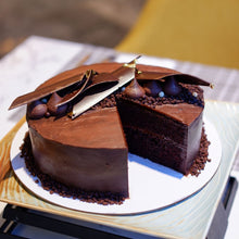 Chocolate Luxe Cake